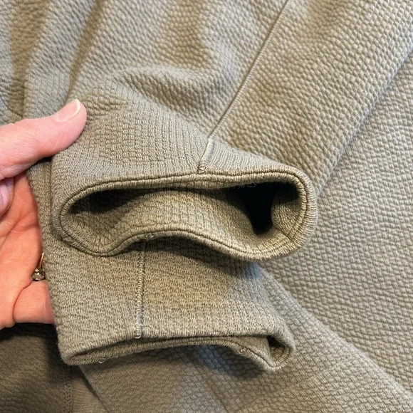 Lululemon Textured V-Neck Pullover - Picture 5 of 8